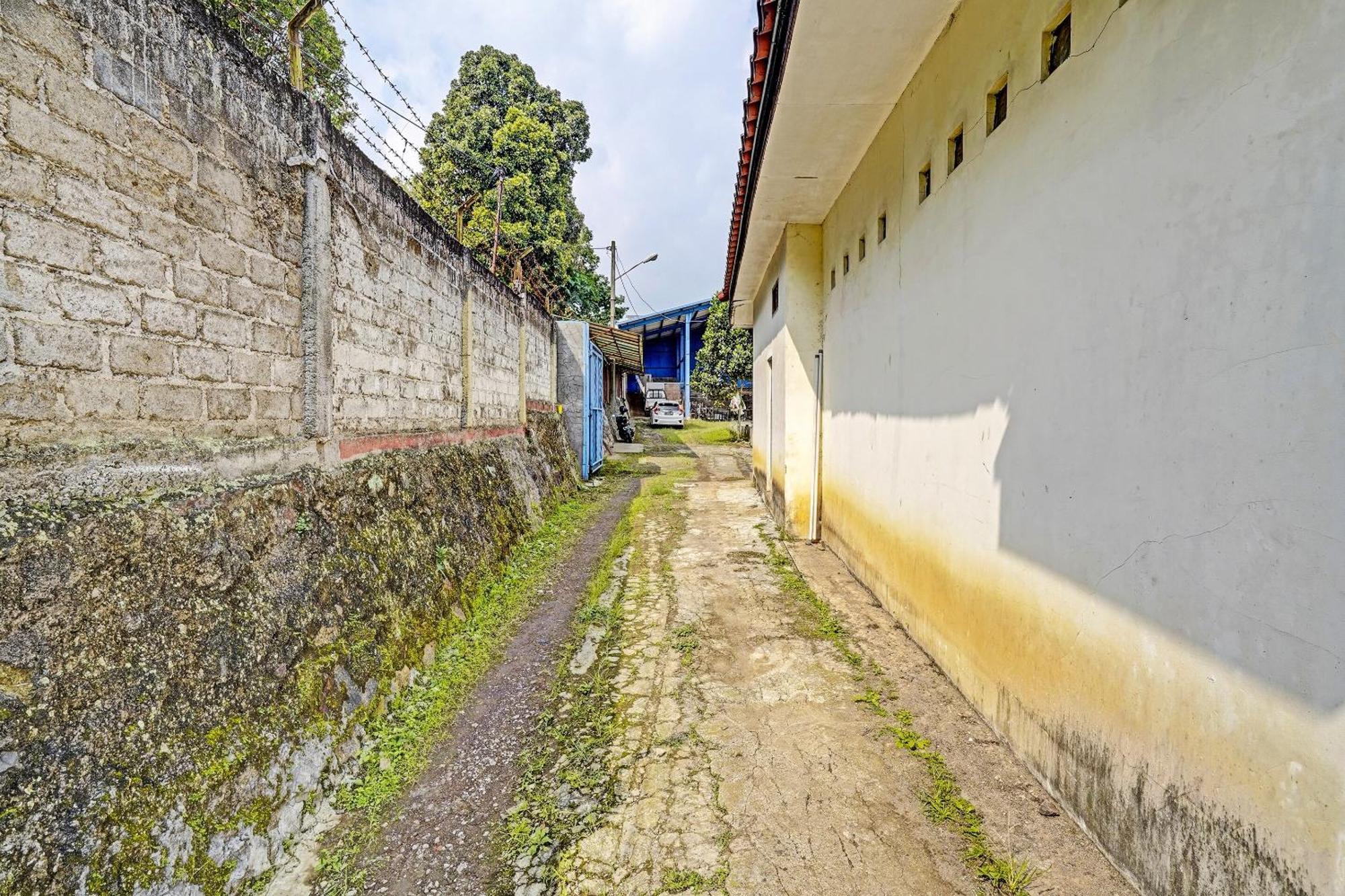 Oyo Life 91469 Pondok Pelita Lembang Exterior foto